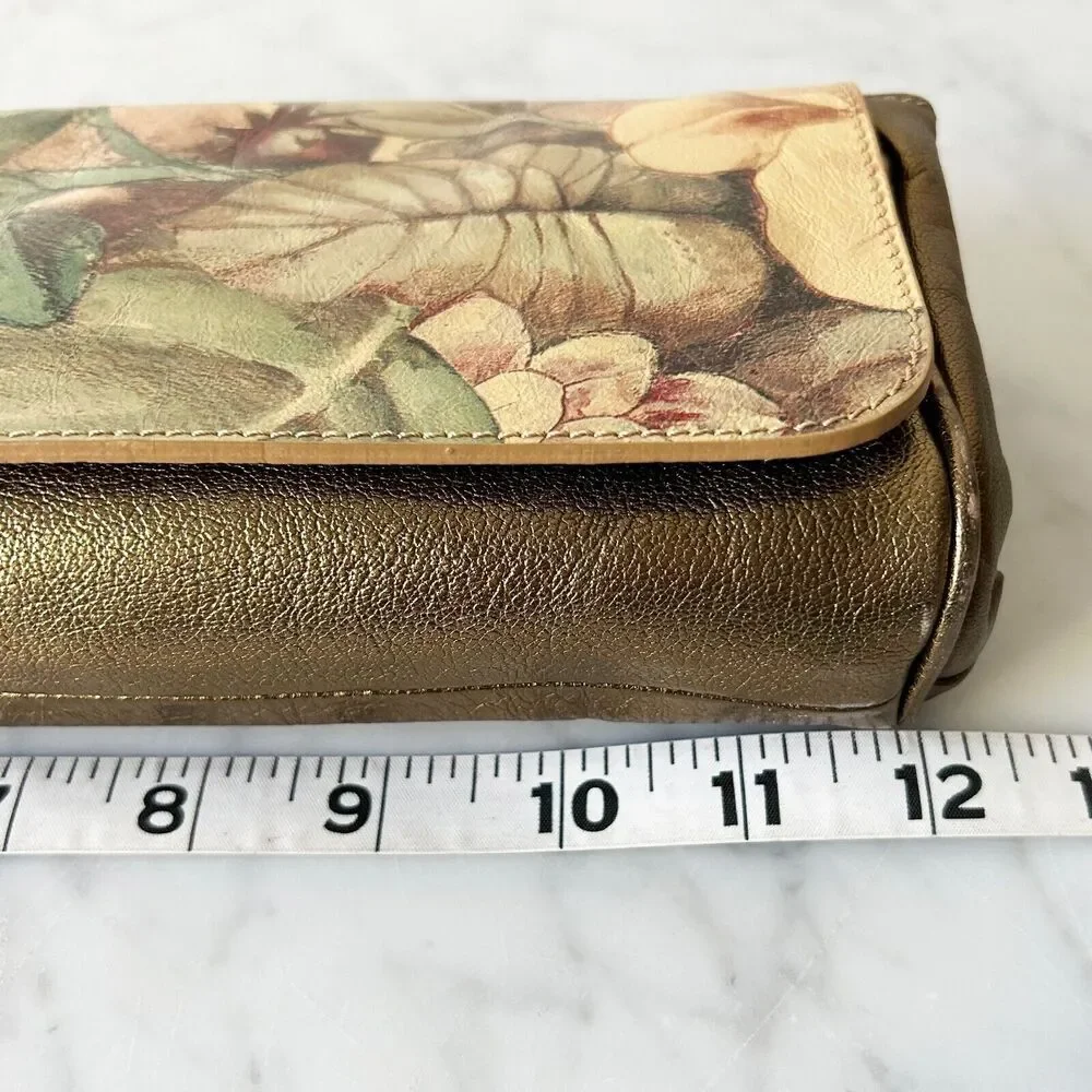 Maurizio Taiuti Italy Gold Leather Floral Clutch Wristlet Purse Made in Italy
